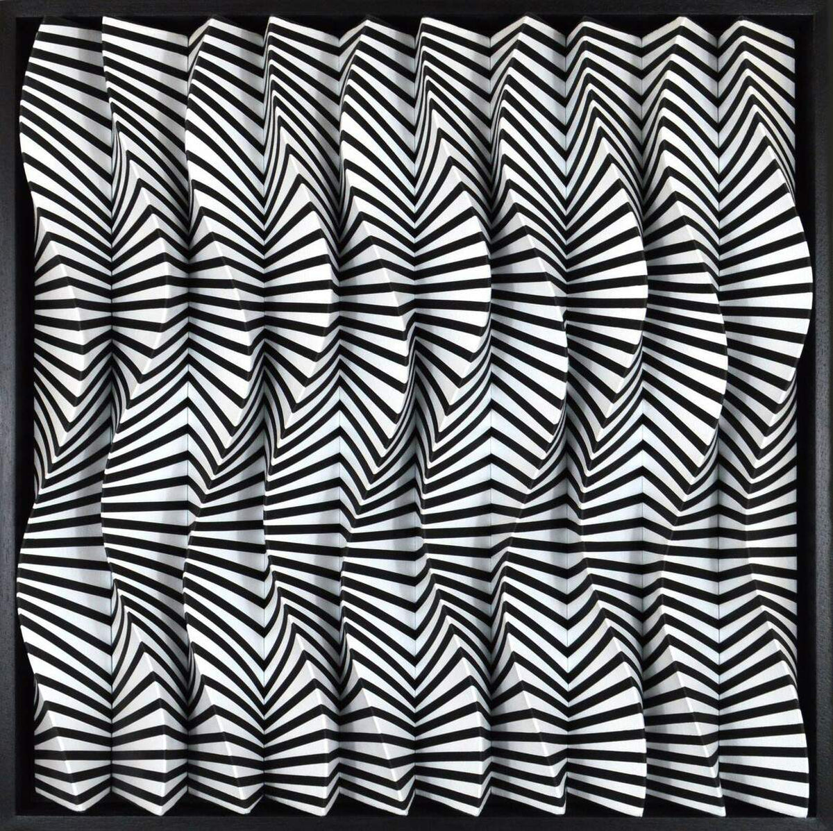 High Contrast 8