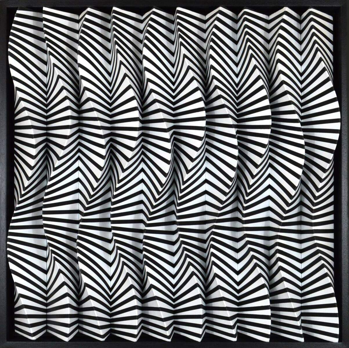 High Contrast 8
