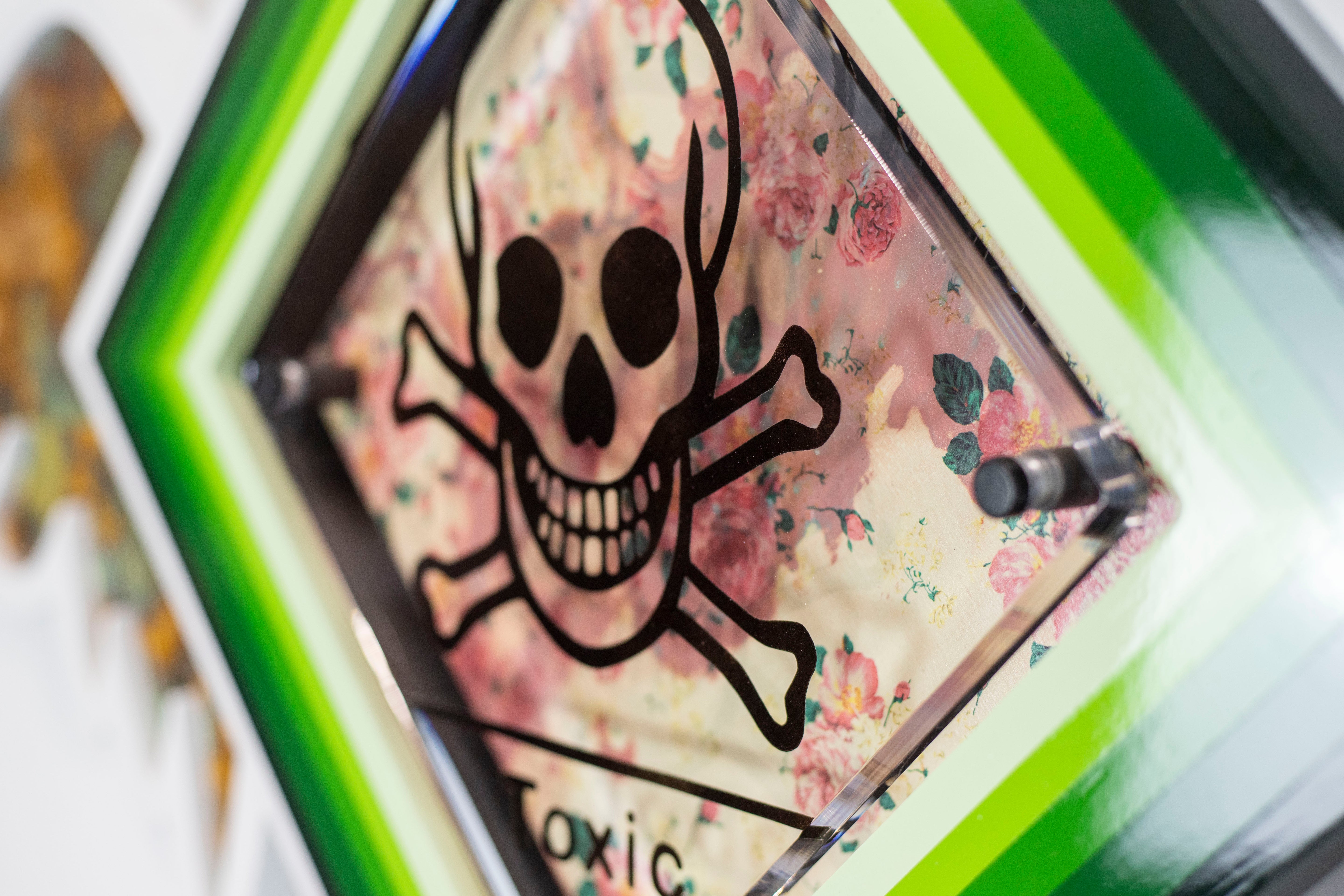 Pop De-Pendant: Toxic